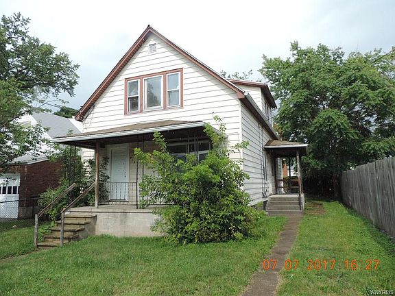 3rd image of 819 Armory Pl