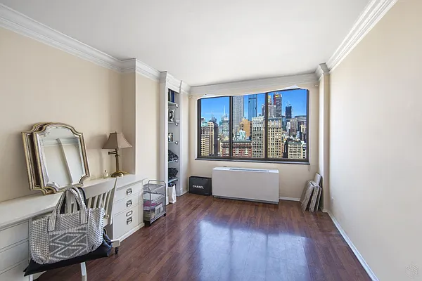 Rented by Halstead Real Estate | media 14