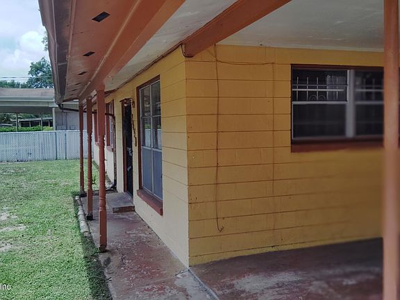 3rd image of 2653 SANDRA Lane
