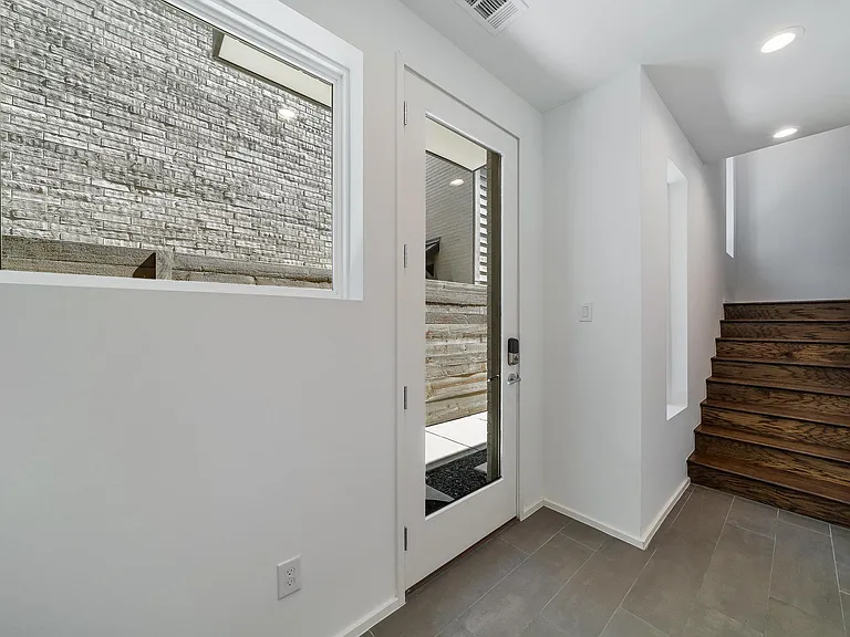 6059 La Vista Dr — Photo 6