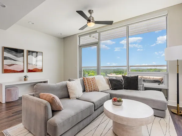 601 W Rosemary St #715, Chapel Hill, NC 27516