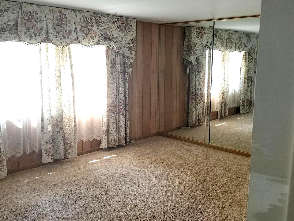 2nd image of 3405 Village Dr N