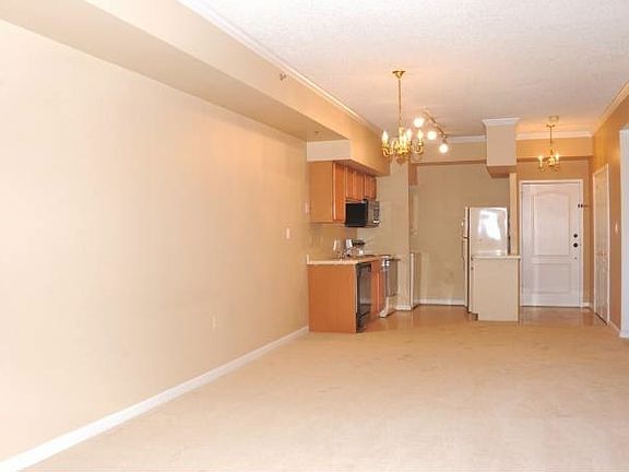 Dining Room & Kitchen