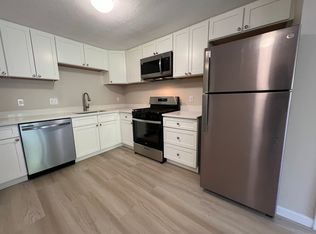 45 Pickering St APT 11, Danvers, MA 01923