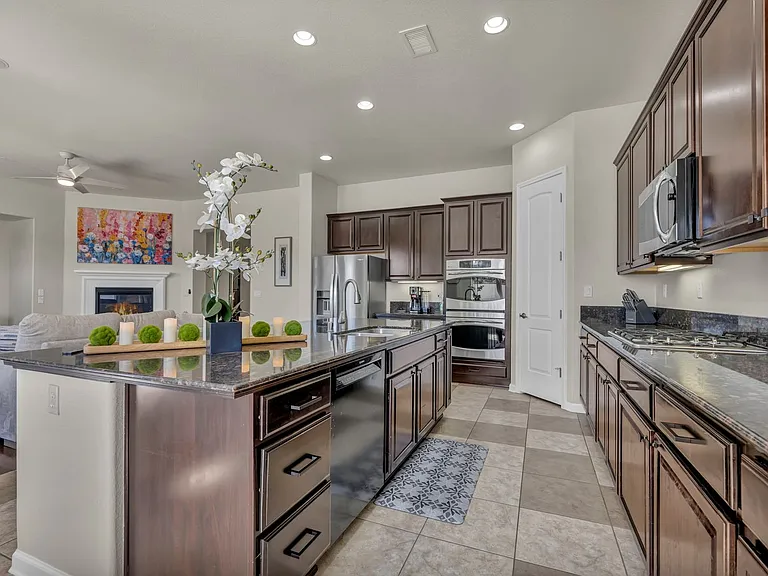 6328 Windy Meadow Dr — Photo 7