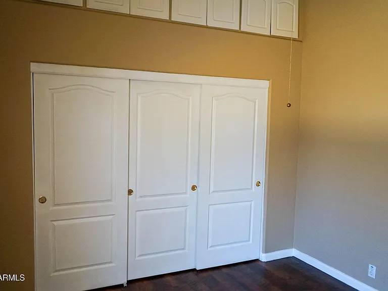 541 N Danielson Way — Photo 32