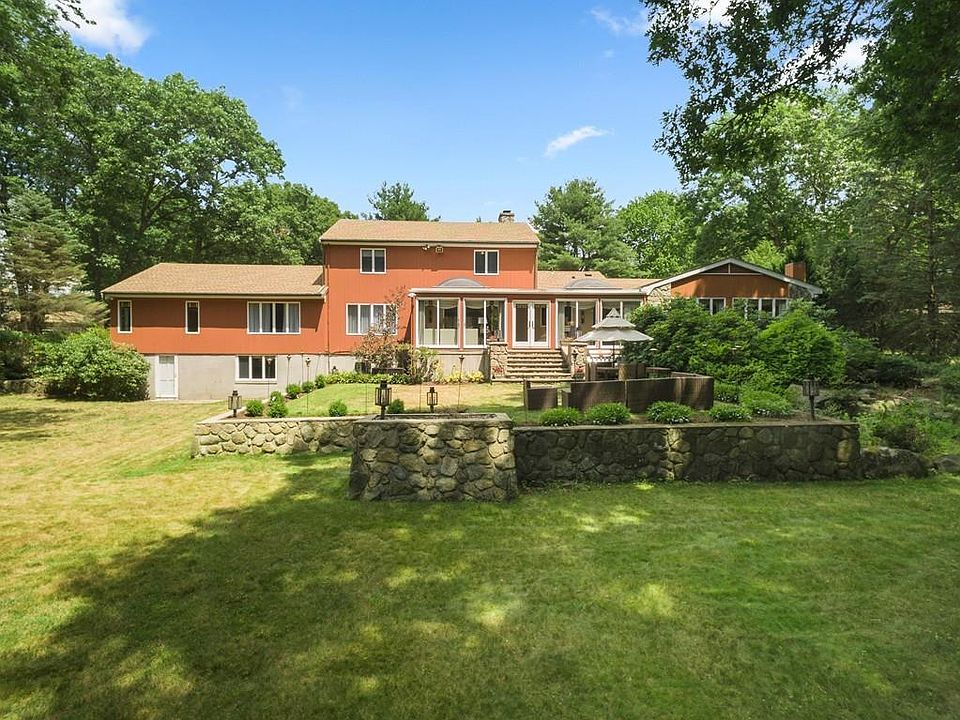 1 Middlebrook Ln, Lincoln, RI 02865 Zillow