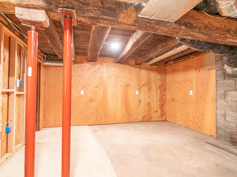 2519 Northwood Ave — Photo 48