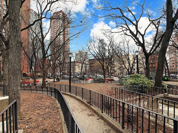 244 East 90th Street image 8 of 8