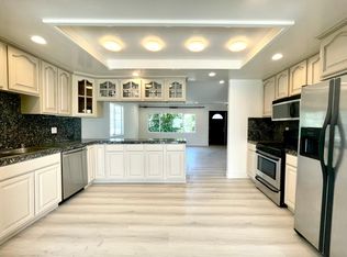 14019 Huston St, Sherman Oaks, CA 91423