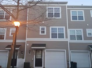 33 Stahlman Ln, Patchogue, NY 11772