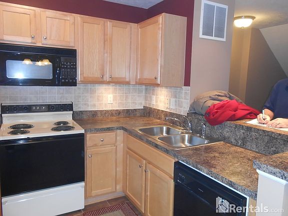 3rd image of 7608 Lorimar Dr