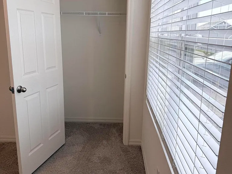 4984 Amasa Cir — Photo 8