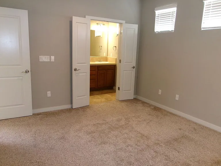 1372 Boardwalk Pl — Photo 10