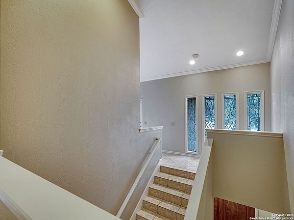 4th image of 8000 Donore Pl