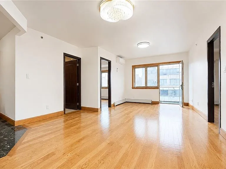 41 42 College Point Blvd #6A — Photo 1