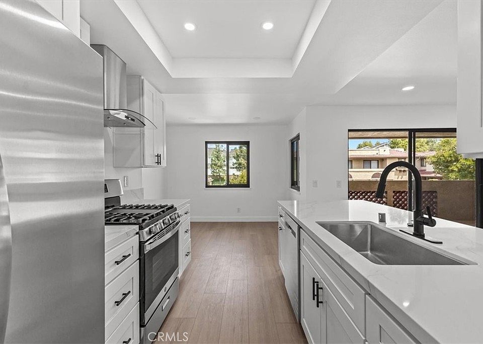 1st image of 25272 Tanoak Ln