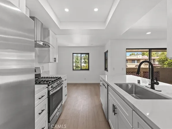 25272 Tanoak Ln, Lake Forest, CA 92630