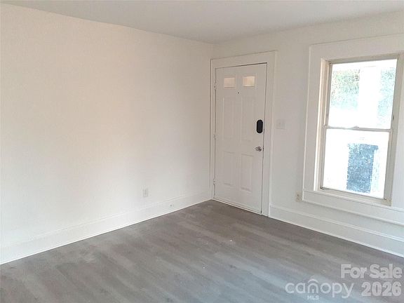 5th image of 1101 Opal St