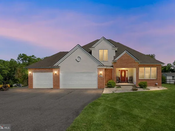 38 Drexel Dr, Newark, DE 19711