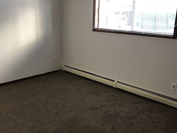 4th image of 344 33rd Ave N APT 103