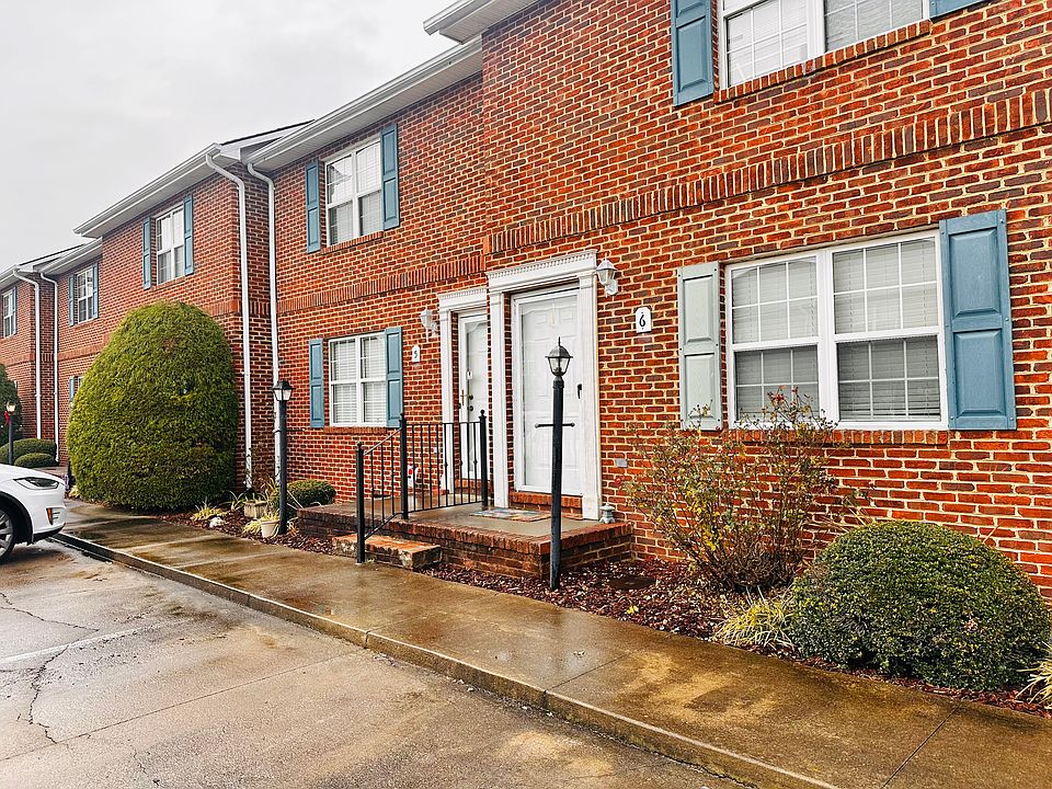 1st image of 5 Lexington Ct