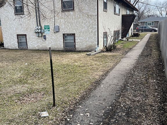 4th image of 910 S 12th St #4