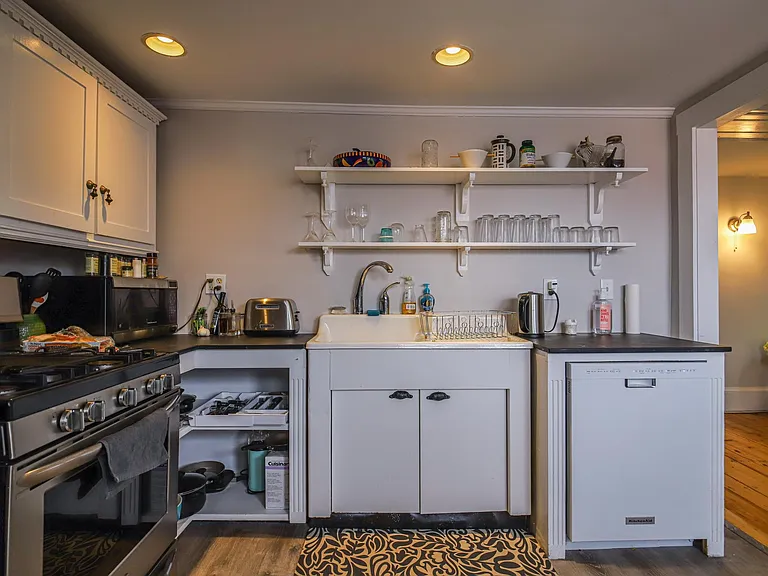 139 Spring St #3 — Photo 25