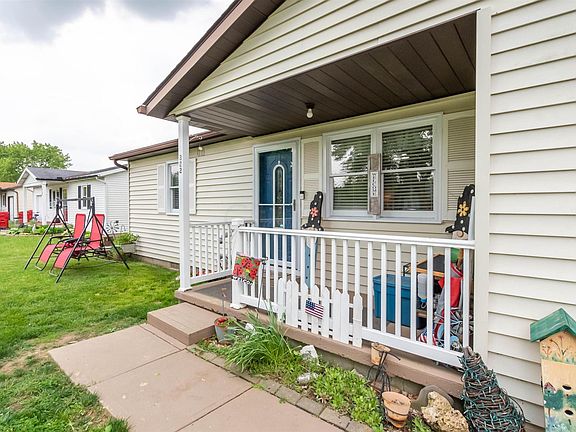 3rd image of 322 Andrew Ct