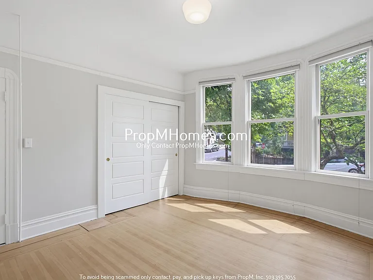 2835 SE Yamhill Street — Photo 8