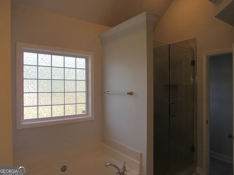 305 Sunderland Cir — Photo 22