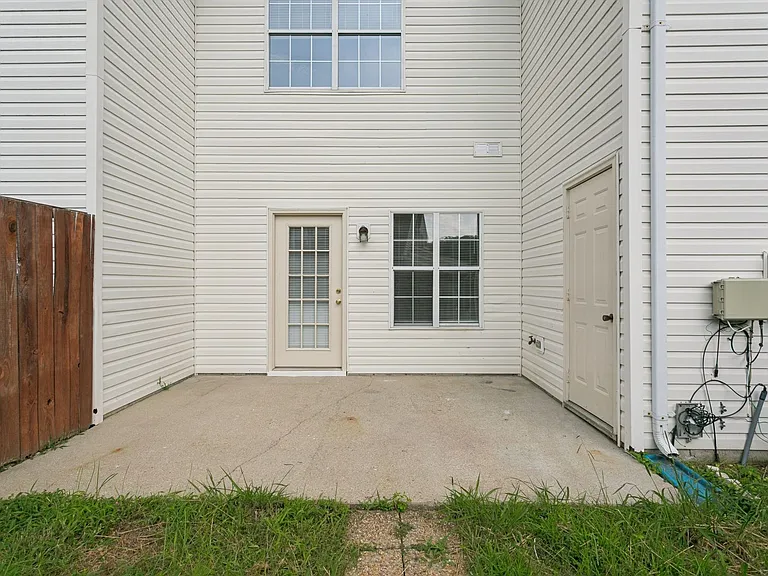104 Monument Ct — Photo 24