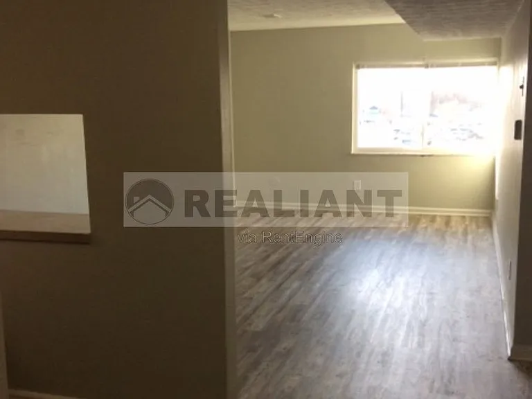 2069 Fontaine Rd #10 — Photo 6