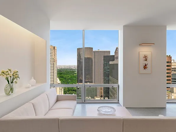 641 5th Ave #42C, New York, NY 10022