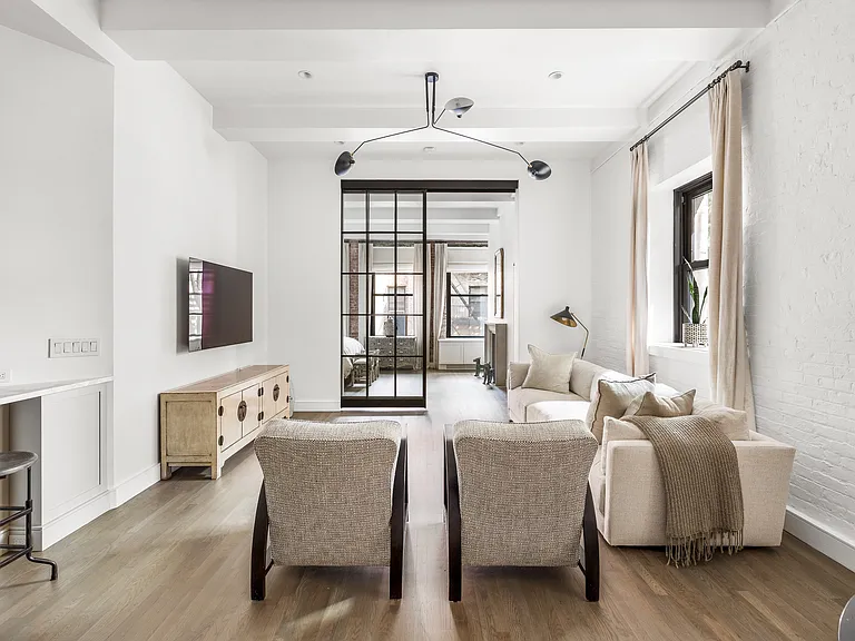 321 W 13th St #3B — Photo 3