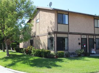 1960 W Linden St, Riverside, CA 92507