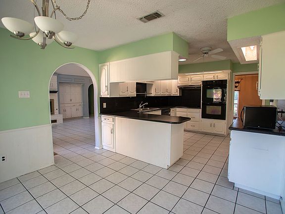 4th image of 2708 Burnwood Ct