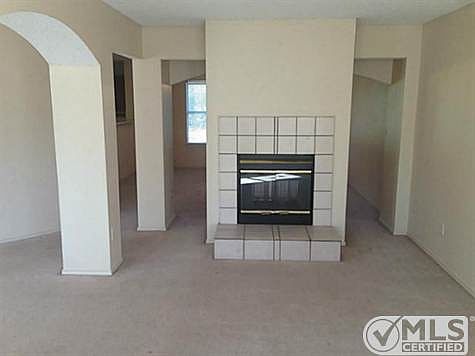 3rd image of 900 Clover Hill Ln