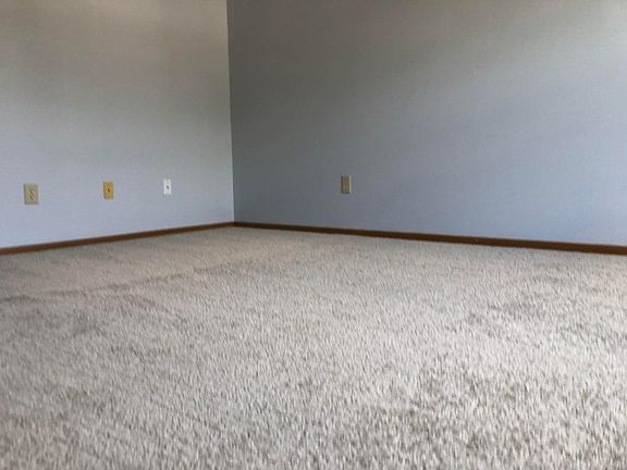5th image of 1007 Syracuse Ln