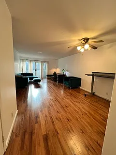 2 bed, 2.0 bath, 884 sqft, $2,950 — Photo 2