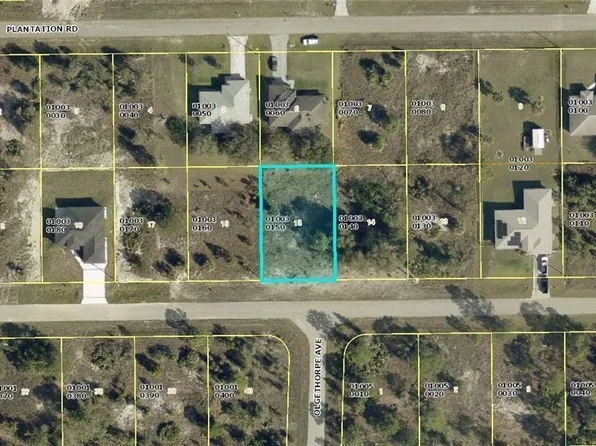 921 Panda Dr, Lehigh Acres, FL 33974