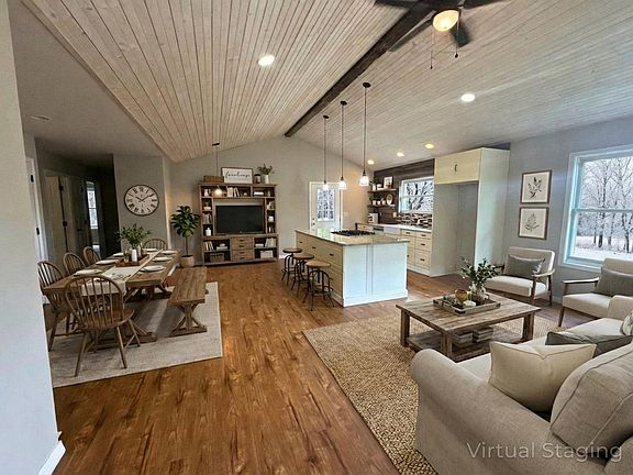 4th image of 3361 McRoberts Rd