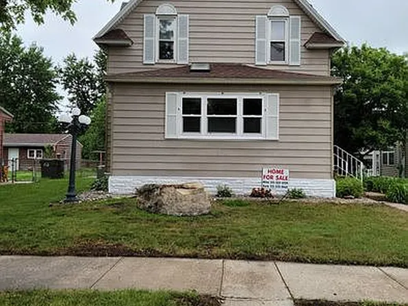 1227 S 24th St, Fort Dodge, IA 50501