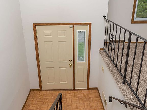 4th image of 9430 Able St NE