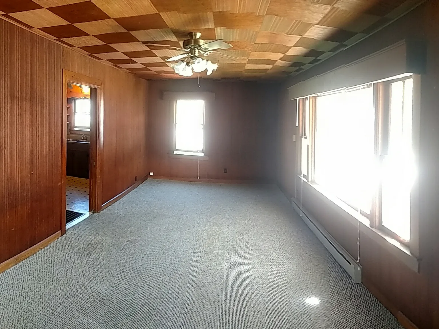 1 bed, 1.5 bath, 750 sqft, $1,075 — Photo 2