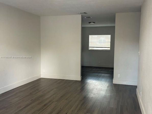 450 SW 2nd St #3