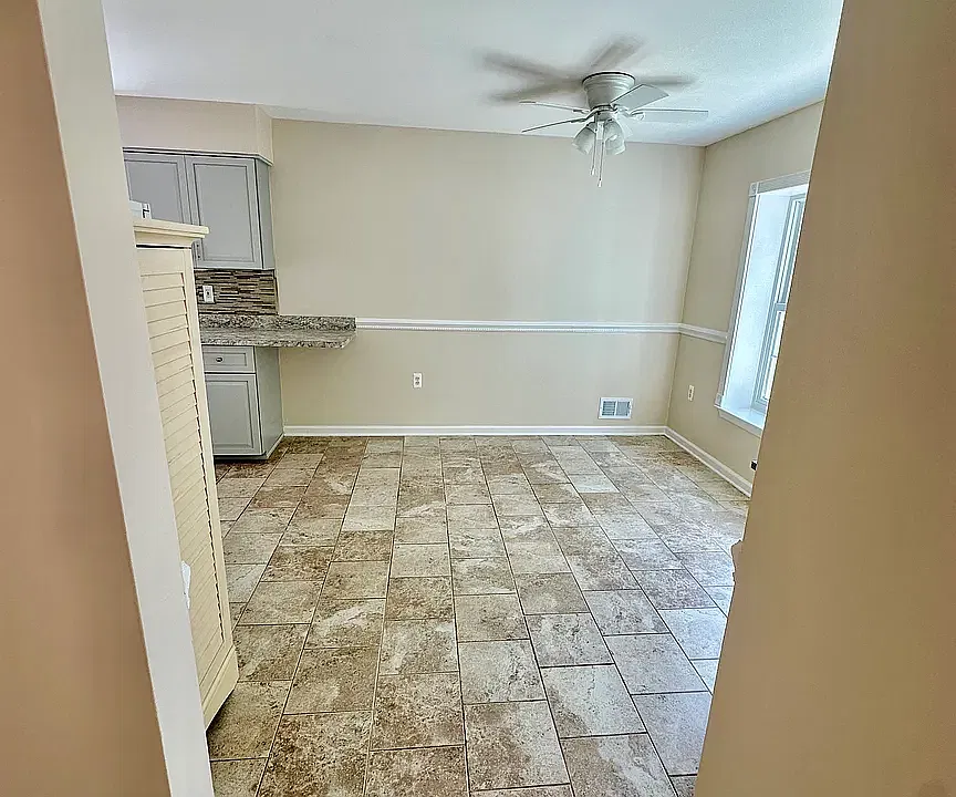 103 Brewster Cir #1