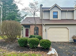 384 Fowler St, Cortland, OH 44410