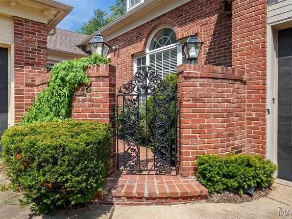 2 Upper Price Rd, Saint Louis, MO 63132