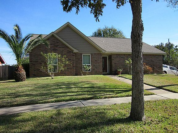 2nd image of 4501 N Heron Dr